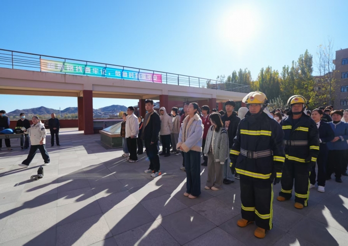 【消防演练】以练筑安，共建安全校园