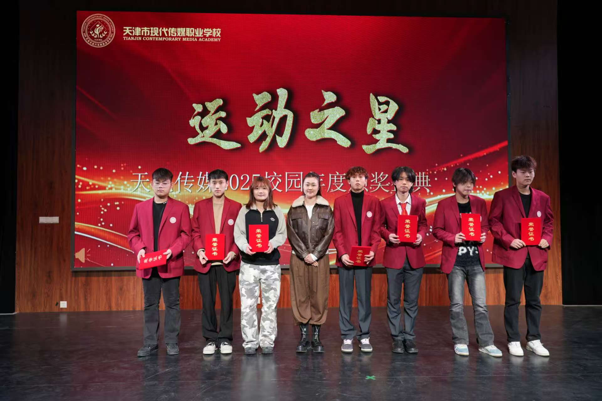 de8e40736061033d5374414a3c0c46a4.jpg de8e40736061033d5374414a3c0c46a4.jpg