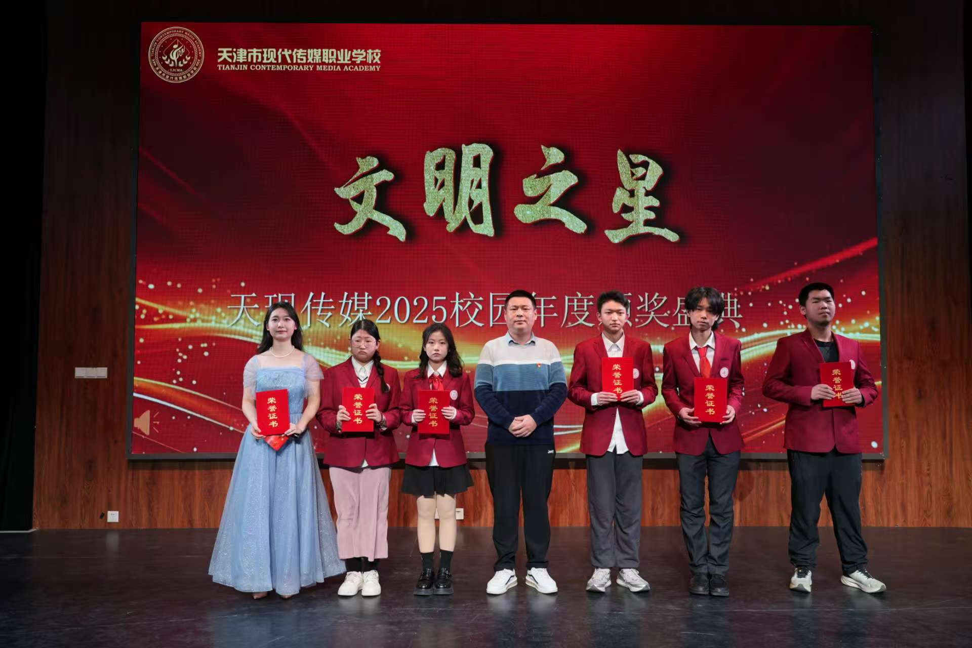 07c089029907720f3f1d4e28a40d7b23.jpg 07c089029907720f3f1d4e28a40d7b23.jpg