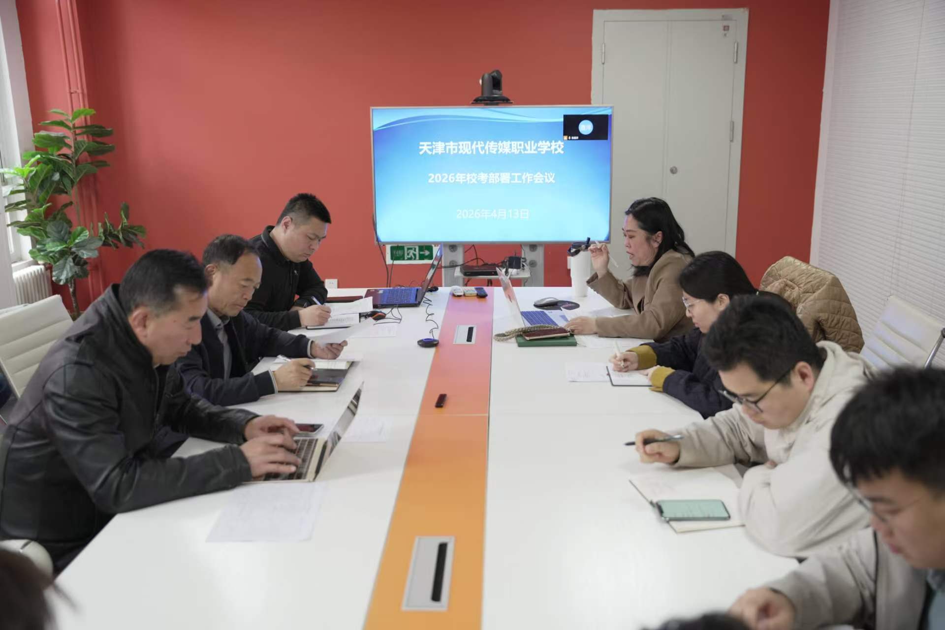 65f81384ea1208a4ce58081887dc1845.jpg 65f81384ea1208a4ce58081887dc1845.jpg